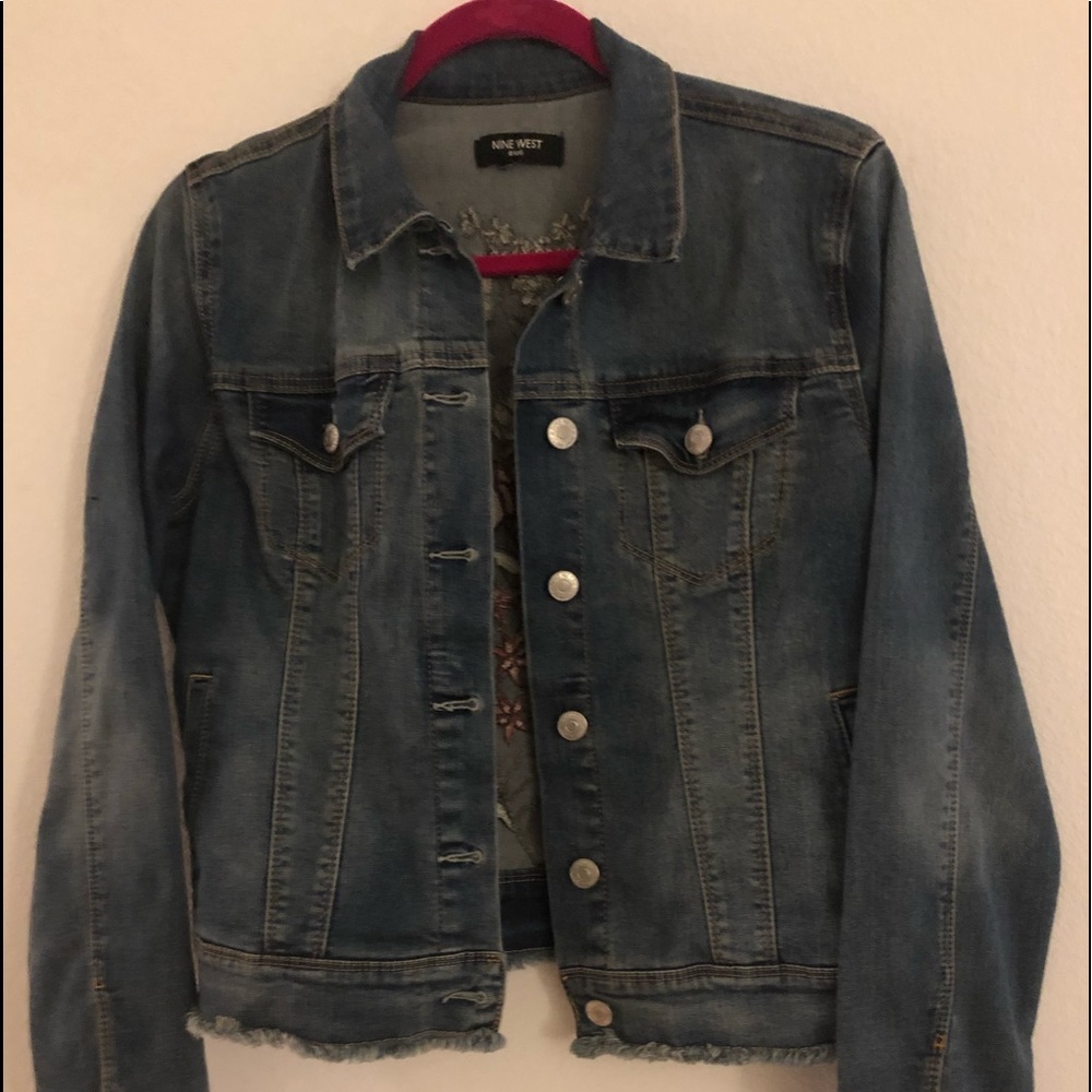 Nine West embroidered  jean jacket size Medium